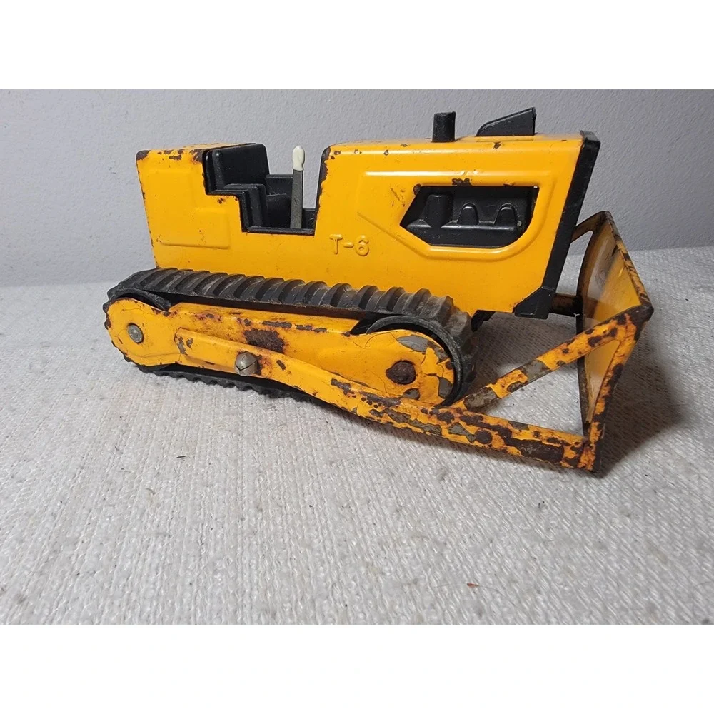 Vintage Tonka T-6 Bulldozer Pressed Steel Crawler Yellow Tractor Rubber Track